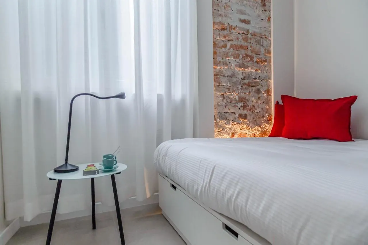 Vickylu - City Center - By Host4U Pavia 0*,