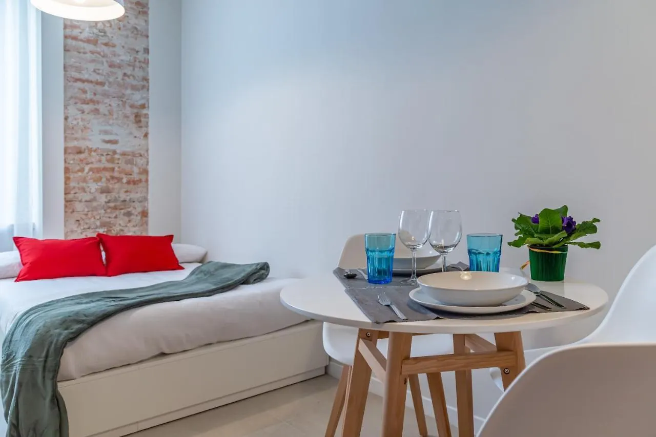 Vickylu - City Center - By Host4U Pavia Italy