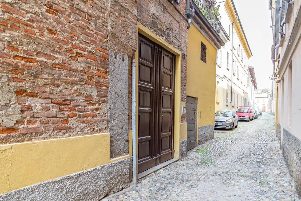 Apartment Vickylu - City Center - By Host4U Pavia Italy