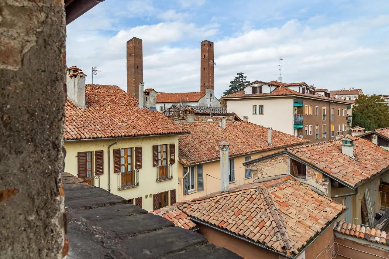 Vickylu - City Center - By Host4U Pavia